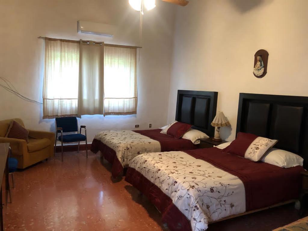 Hostal La Espanola Parras Parras de la Fuente Esterno foto