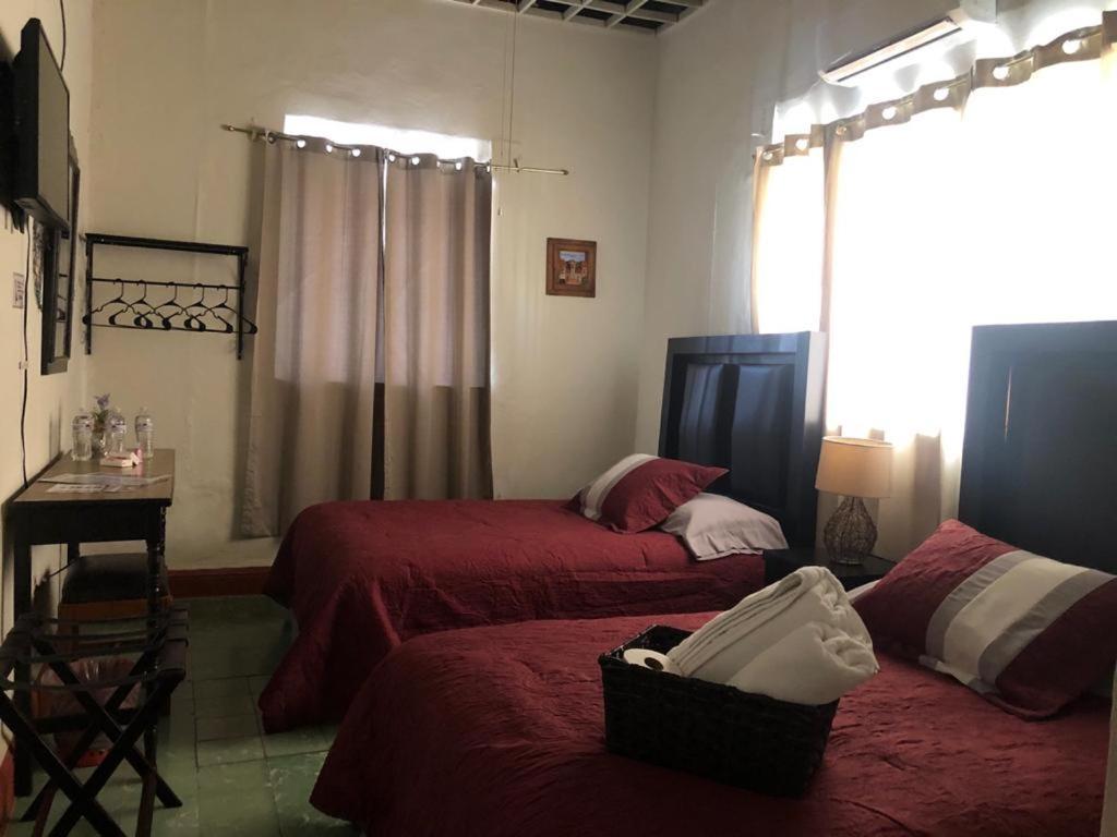 Hostal La Espanola Parras Parras de la Fuente Esterno foto