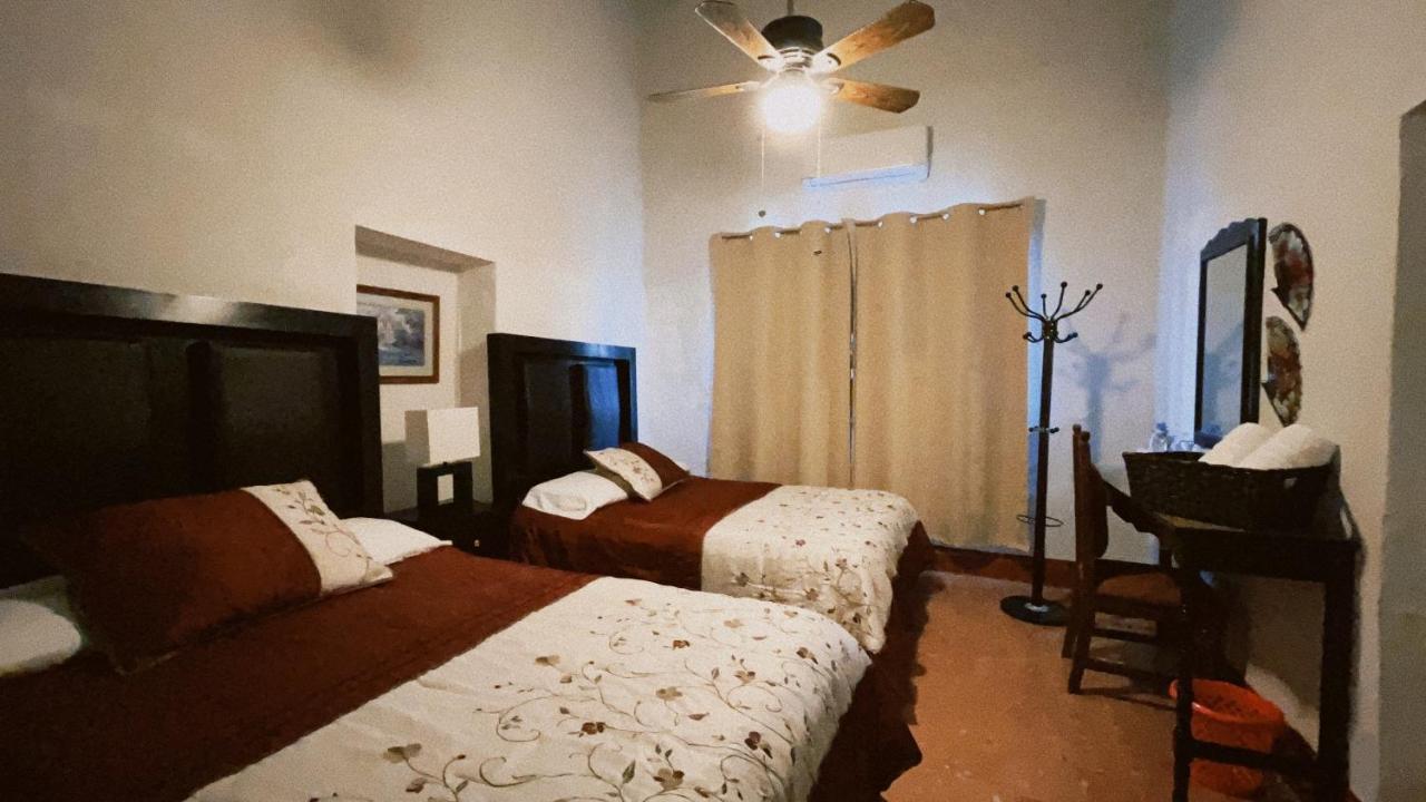 Hostal La Espanola Parras Parras de la Fuente Esterno foto